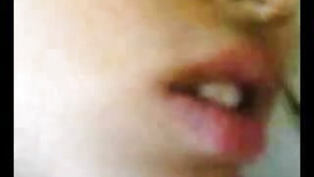 सुनहरे बालों वाली लड़की ने बिल्ली को करीब इंग्लिश इंग्लिश सेक्सी मूवी से दिखाया और हस्तमैथुन किया