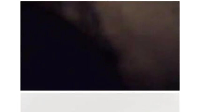 एक सेक्सी हॉट इंग्लिश मूवी शौकिया कैम पर आरामदायक स्थिति में घर का बना पारिवारिक सेक्स