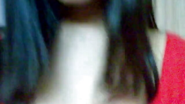 शॉवर में, मालिश करनेवाली एक बस्टी क्लाइंट सेक्सी हॉट इंग्लिश मूवी के साथ एक ही लिंग में सेक्स करती है