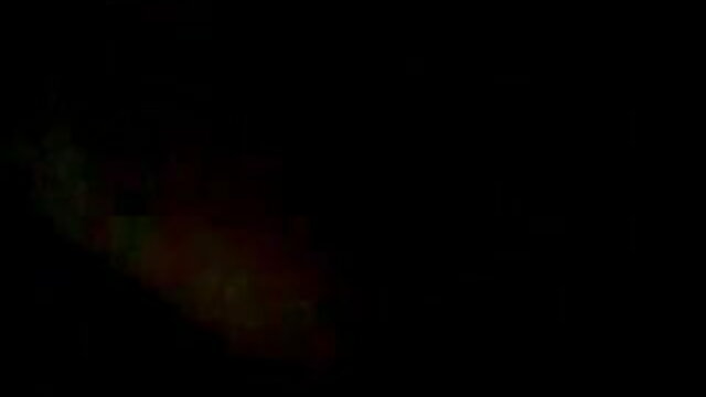 रेड इंग्लिश सेक्सी मूवी वीडियो में पैंटी में कैमरे पर मस्ती करती हुईं ब्रूटल ब्यूटी