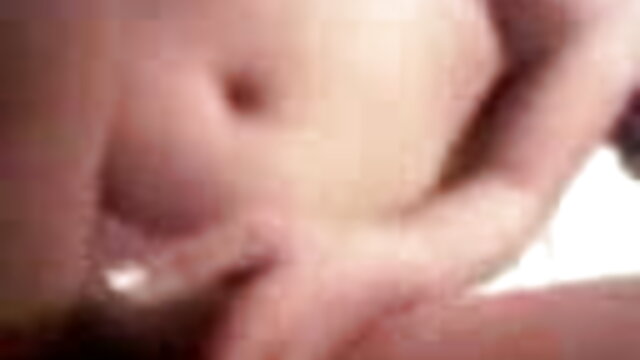 एक शांत कंप्यूटर के लिए, हिंदी इंग्लिश सेक्सी मूवी कोयल ने अपनी प्रेमिका को दूसरे के साथ सोने के लिए आमंत्रित किया