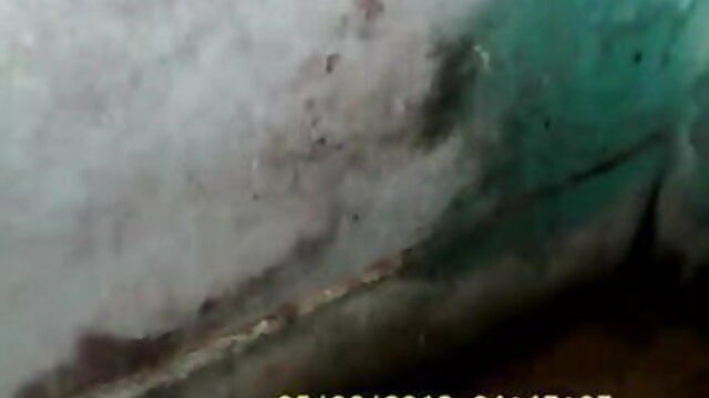 एक उज्ज्वल संभोग सुख के लिए नग्न मोज़ा में उसकी प्यारी रूसी पत्नी लाता है सेक्सी बीएफ इंग्लिश फिल्म