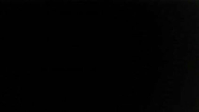 कमबख्त एक नई इंग्लिश सेक्सी मूवी हिंदी में प्रेमिका से चिपक गया