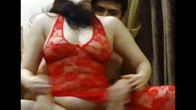 एक पतला मालकिन के साथ कैमरा इंग्लिश इंग्लिश सेक्सी मूवी क्लोज-अप सेक्स पर फिल्माया गया