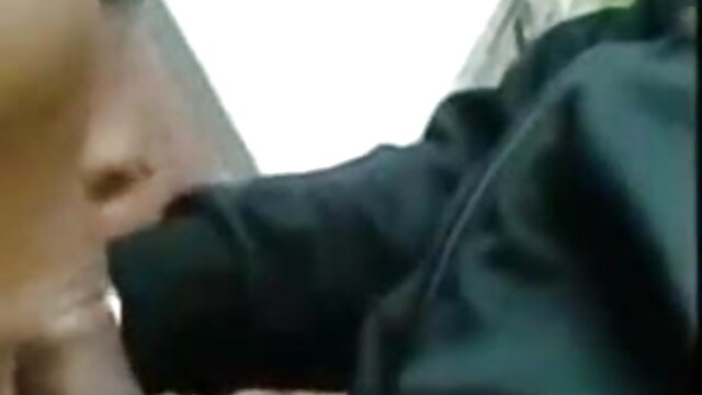 रसदार परिपक्व इंग्लिश इंग्लिश सेक्सी मूवी महिला द्वारा बेडरूम में कैम पर बालों वाली बिल्ली उँगलियाँ