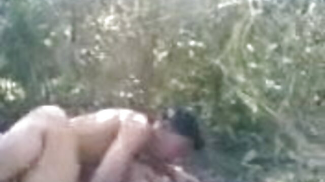 रूसी छात्रों के बीच सेक्सी इंग्लिश मूवी वेसलुखा