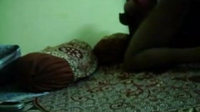 मोज़ा में आराध्य फूहड़ इंग्लिश मूवी फिल्म सेक्स उसकी उंगलियों के साथ मुंडा बिल्ली को छूता है