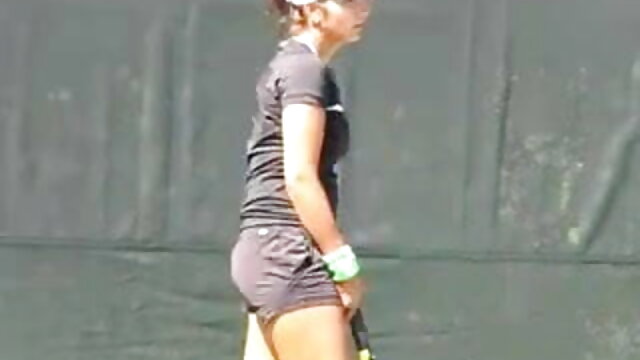 दो बस्टी लड़कियों ने एक आदमी को सेक्सी हॉट इंग्लिश मूवी बड़े डिक के साथ बहकाया